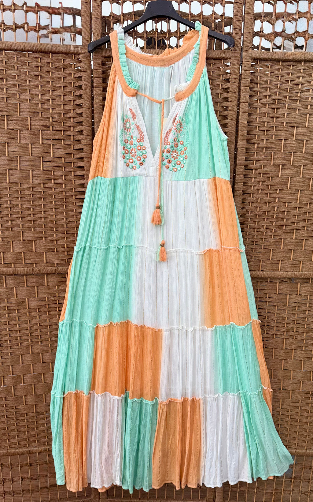 Colour Block Viscose Dress – Wrinkled Fabric with Chest Embroidery