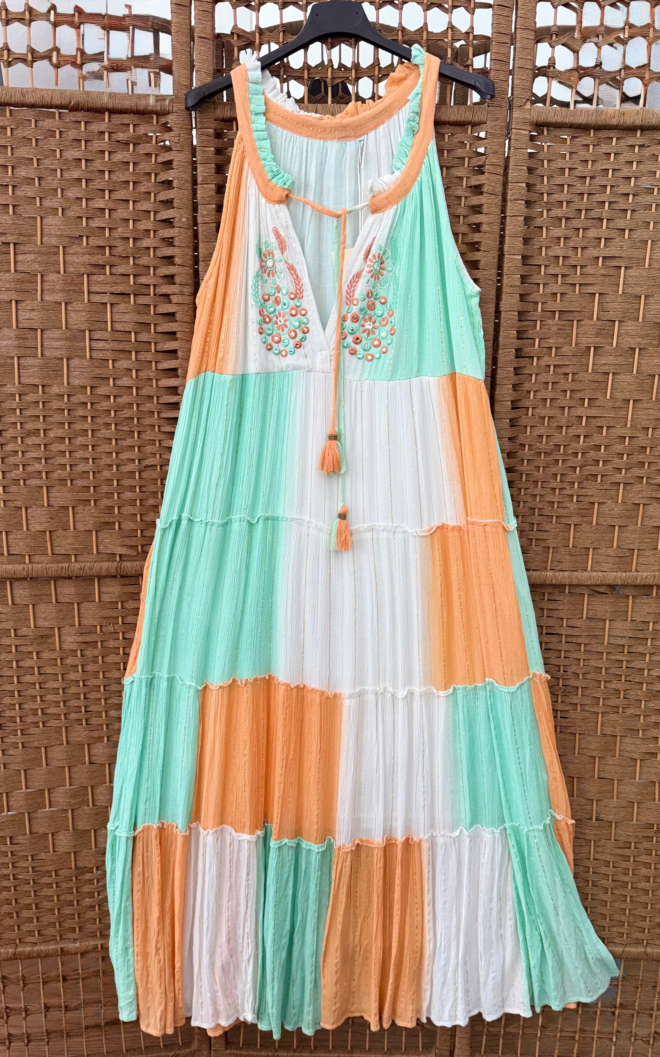 Colour Block Viscose Dress – Wrinkled Fabric with Chest Embroidery