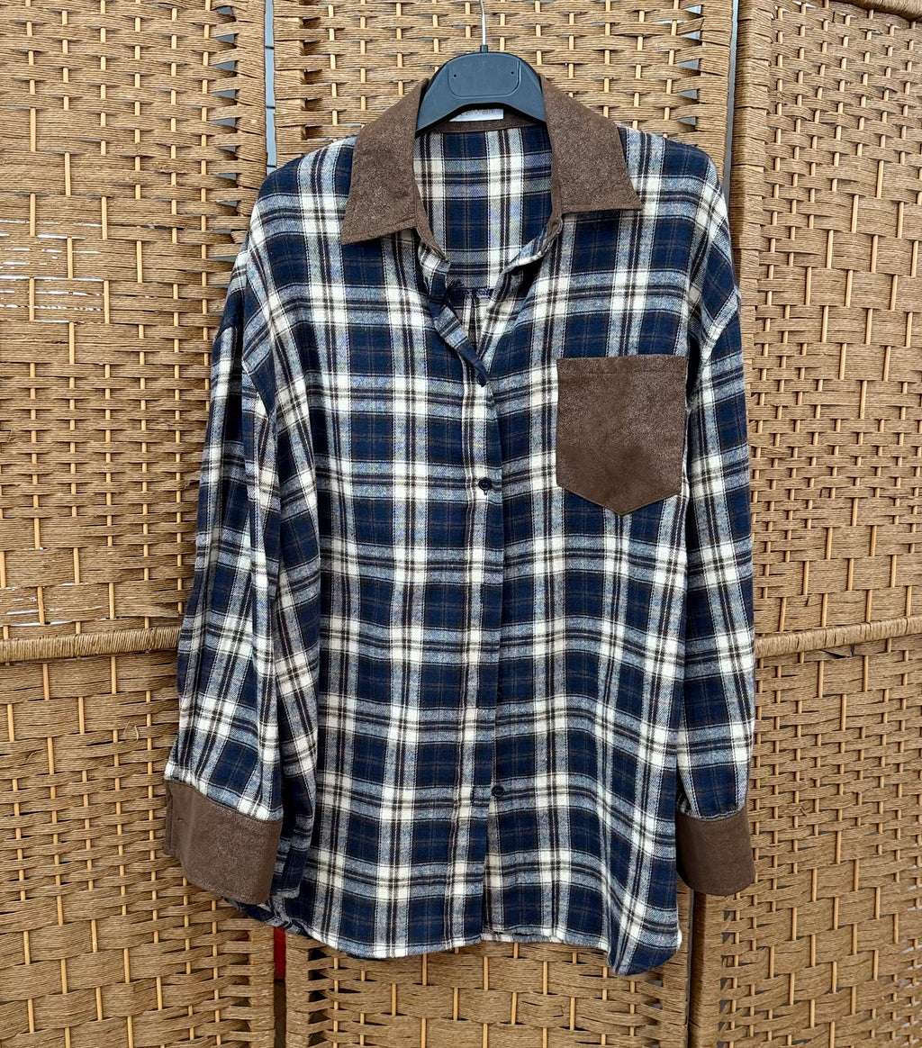 Shirt with Ecco leather details