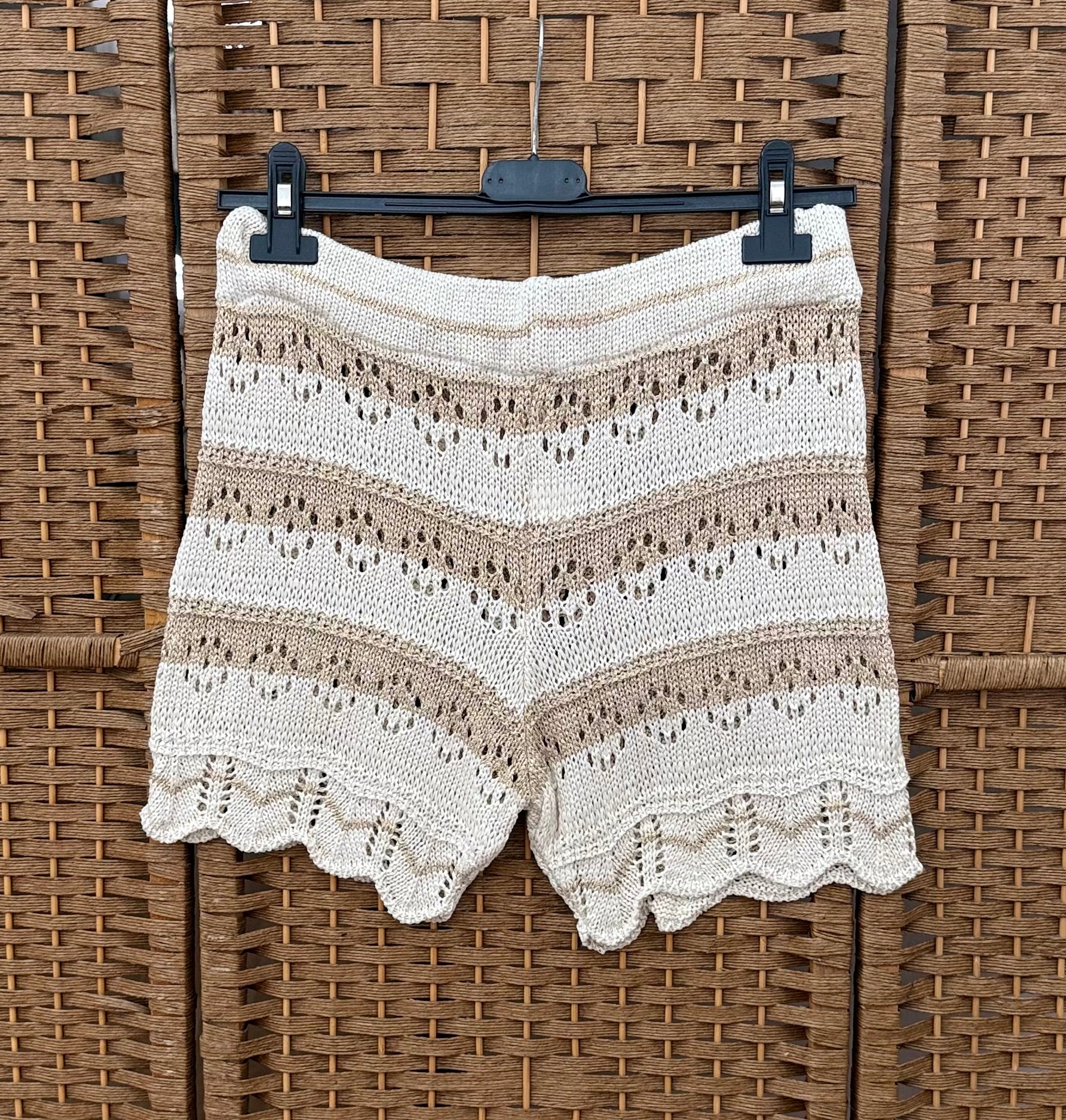 Knitted shorts small
