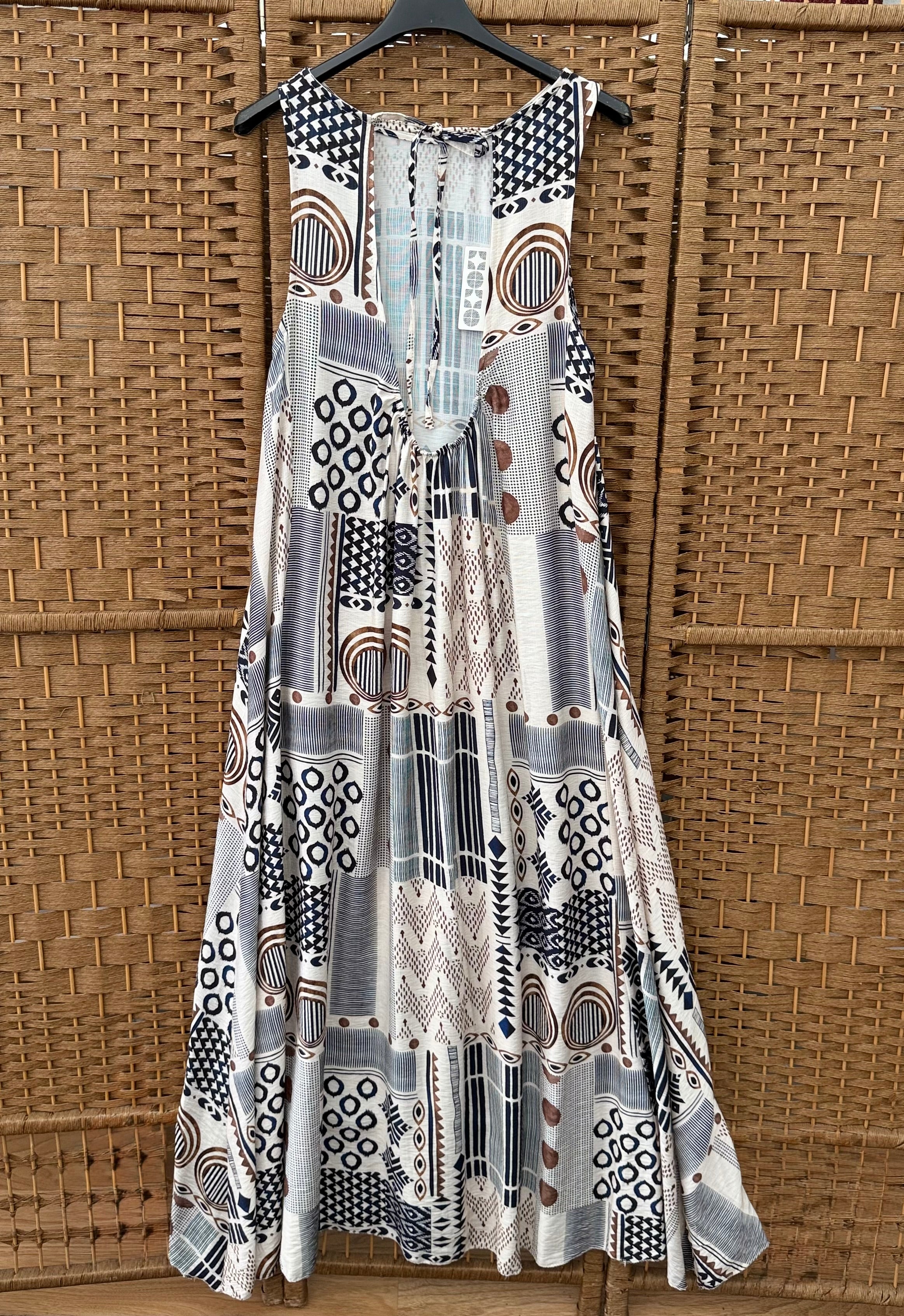 Long Viscose Dress – Beige Geometric Print, Open Back