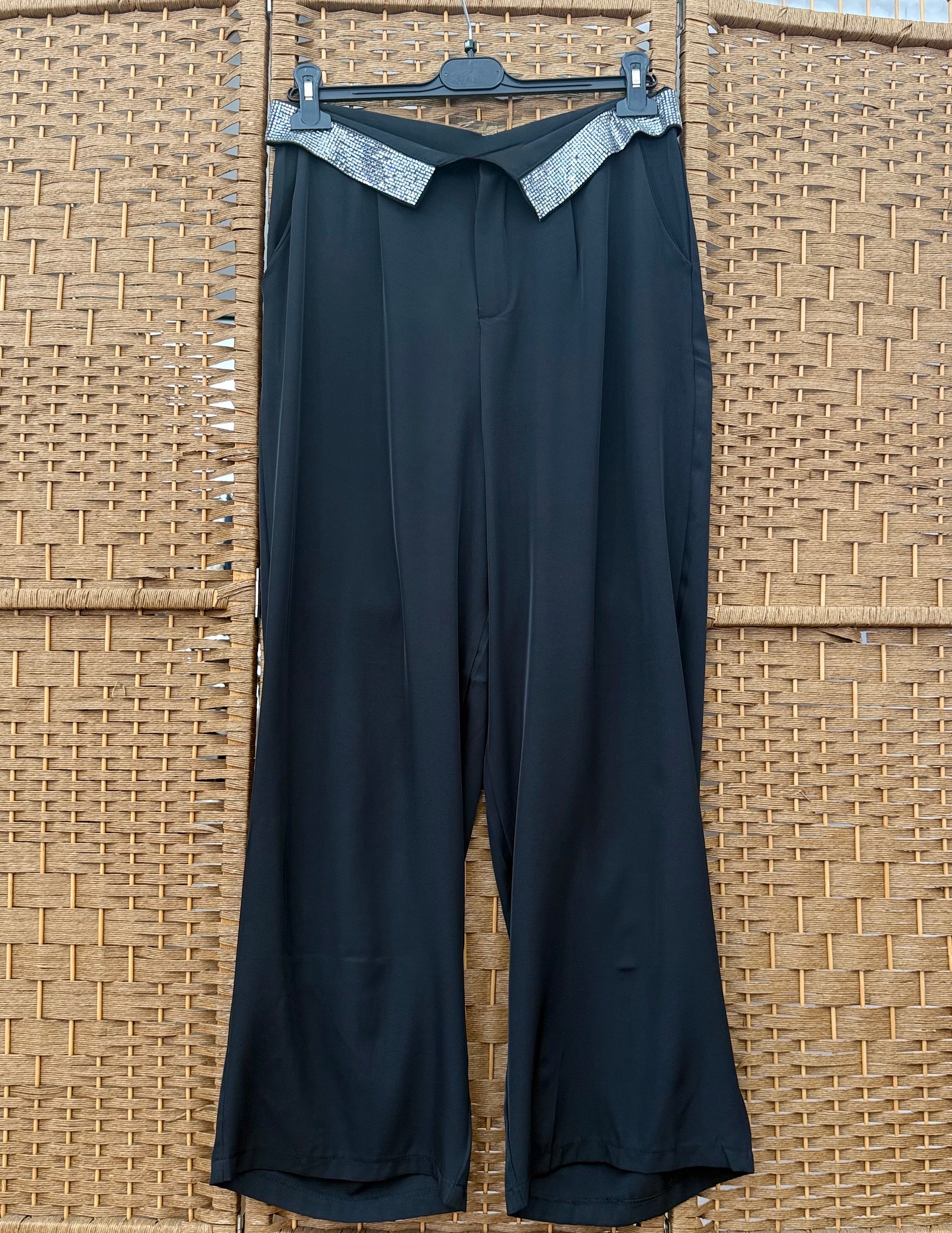 Pants with shiny beads waist size M
