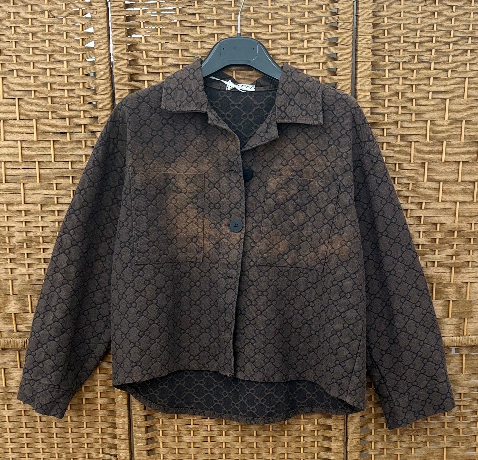 Short jacket in dirty brown