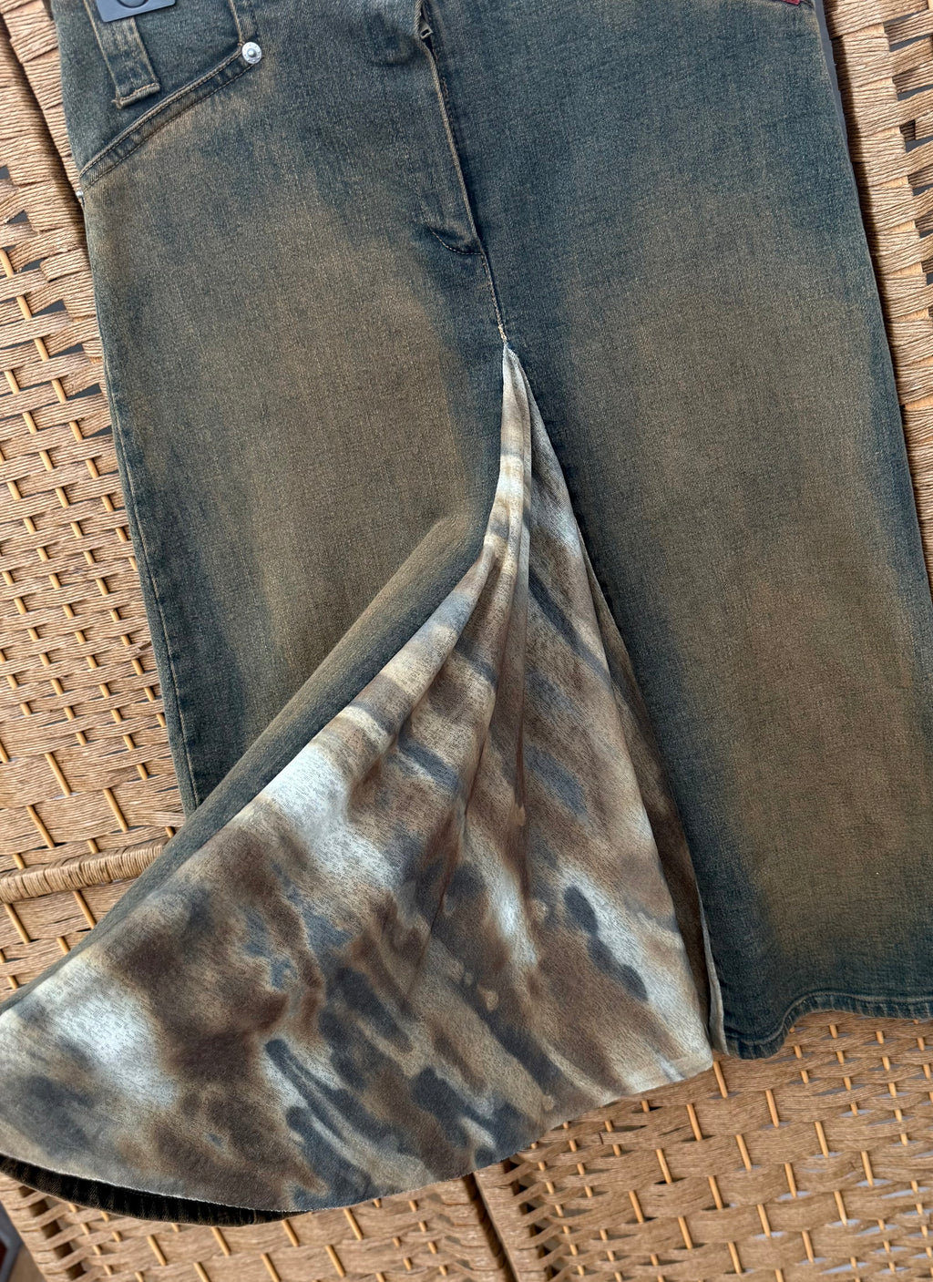 Jeans skirt with opening front